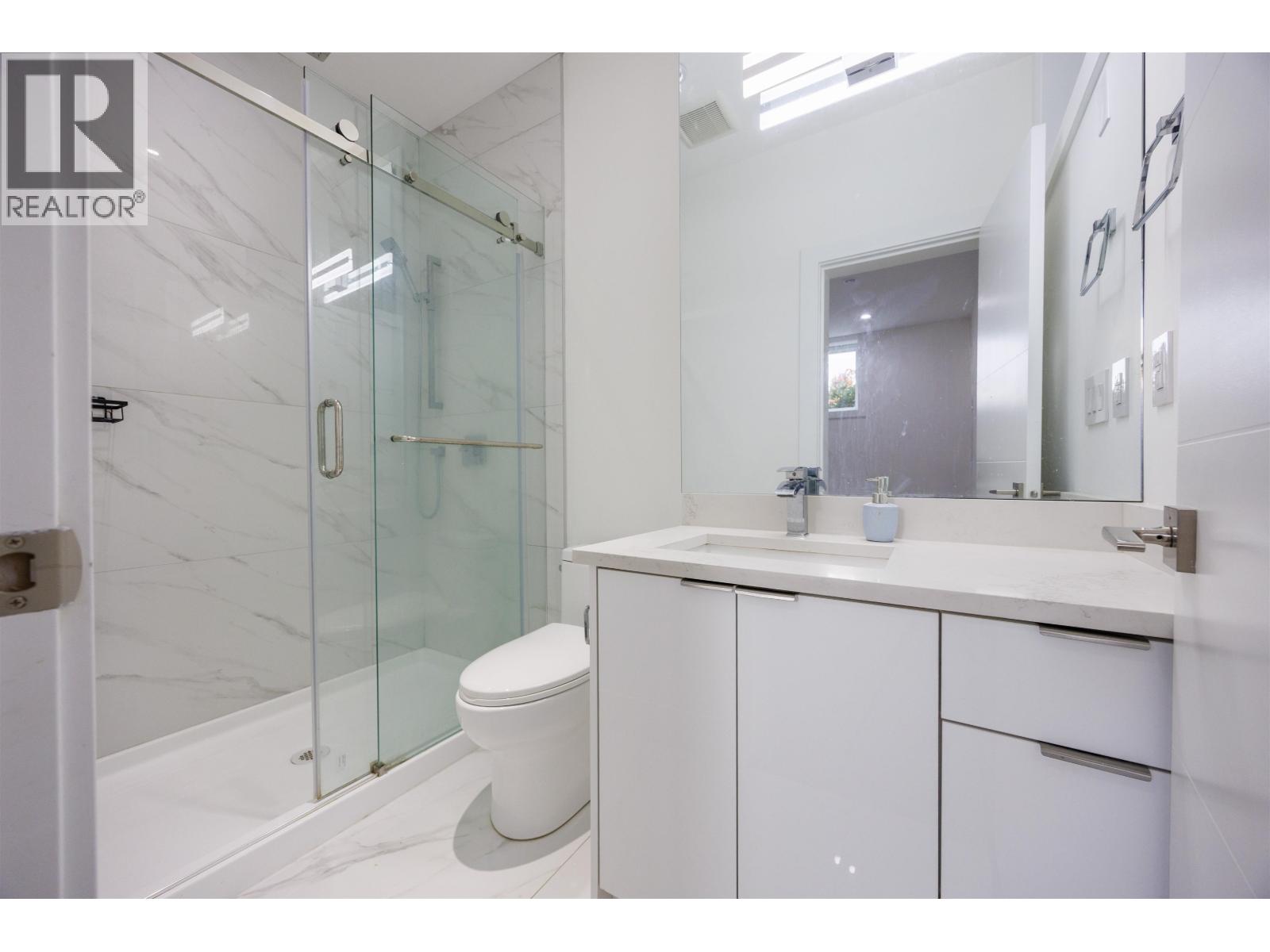 8475 12th Avenue, Burnaby, British Columbia  V3N 2L8 - Photo 26 - R3109046