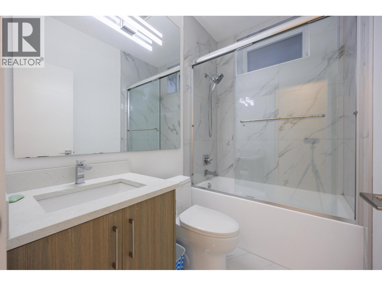 8475 12th Avenue, Burnaby, British Columbia  V3N 2L8 - Photo 35 - R3109046