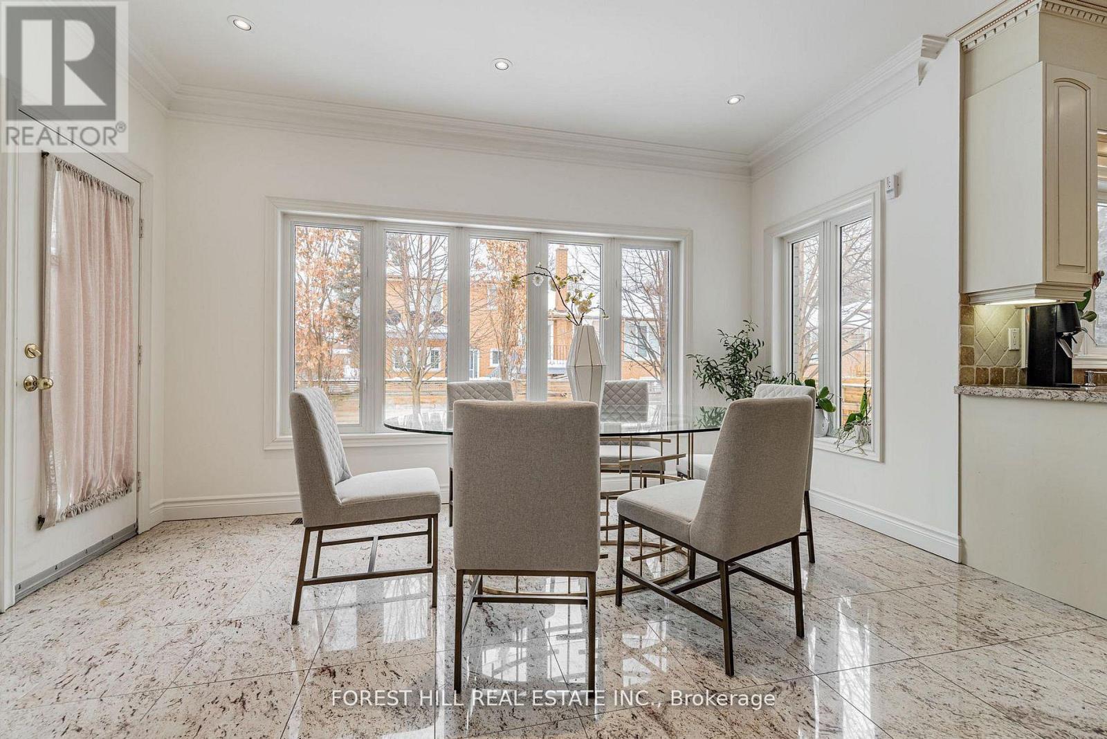 16 Northwood Drive, Toronto, Ontario  M2M 2J8 - Photo 19 - C12889226