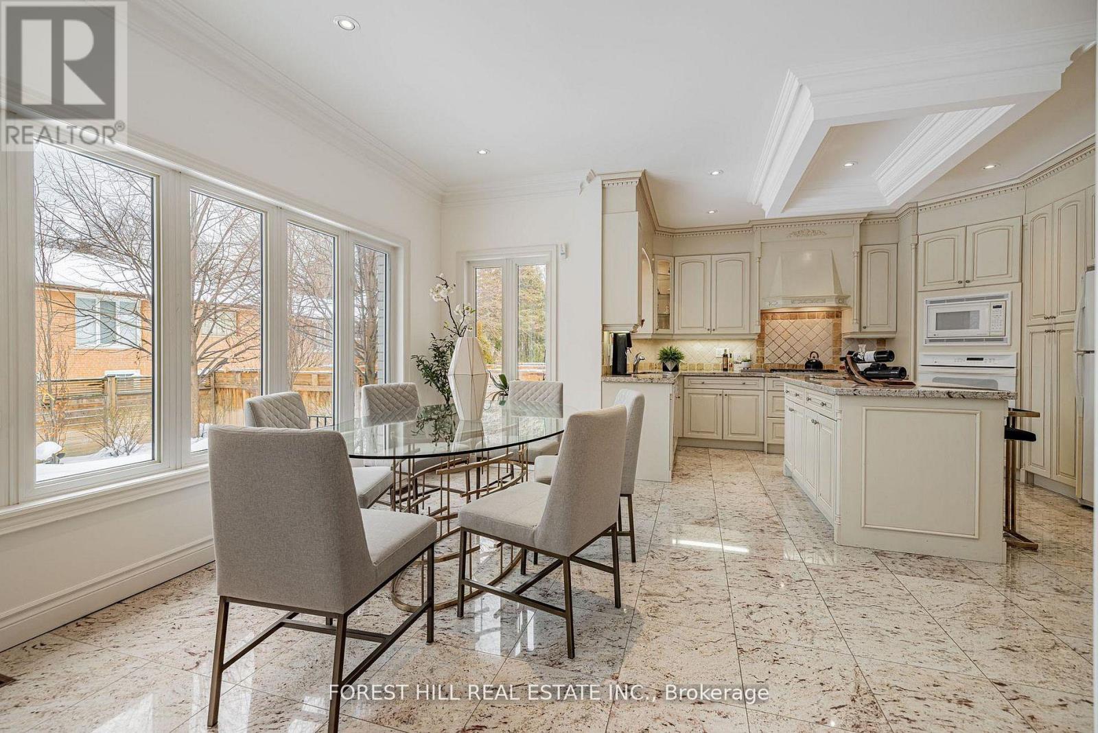 16 Northwood Drive, Toronto, Ontario  M2M 2J8 - Photo 18 - C12889226