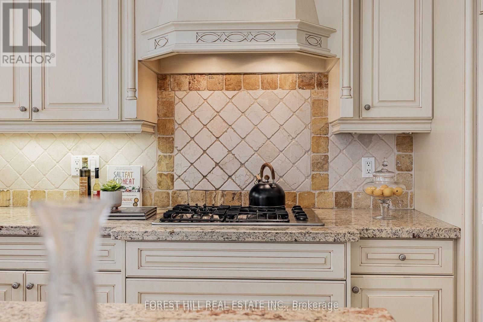 16 Northwood Drive, Toronto, Ontario  M2M 2J8 - Photo 22 - C12889226