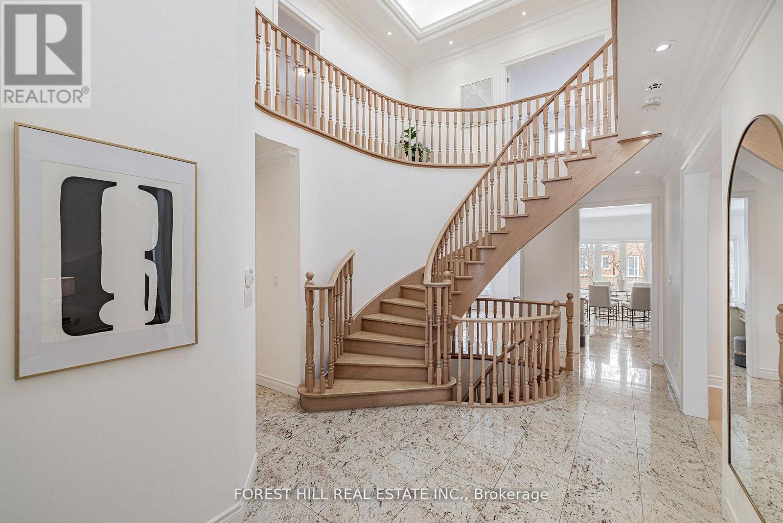 16 Northwood Drive, Toronto, Ontario  M2M 2J8 - Photo 4 - C12889226