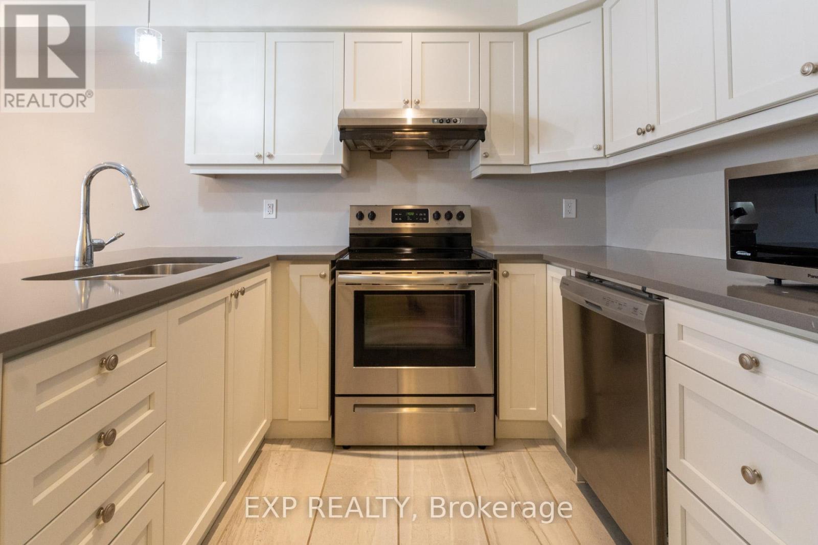 50 Casely Avenue, Richmond Hill, Ontario  L4S 0K3 - Photo 9 - N12974312