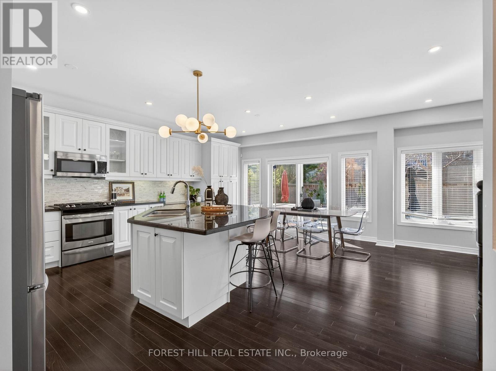 12 Wallenberg Drive, Vaughan, Ontario  L6A 4M1 - Photo 11 - N12974316