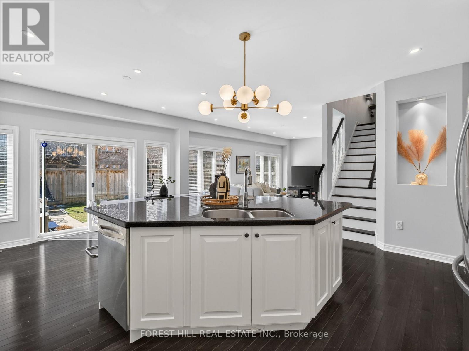 12 Wallenberg Drive, Vaughan, Ontario  L6A 4M1 - Photo 16 - N12974316