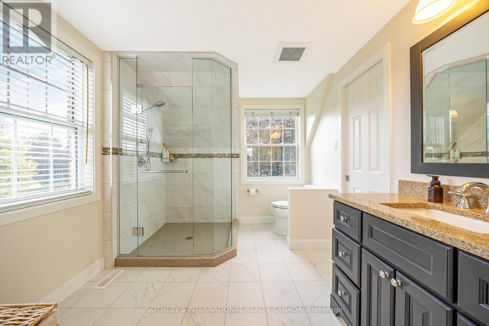 331 Wheelihan Way, Milton, Ontario  L0P 0A1 - Photo 36 - W12974302