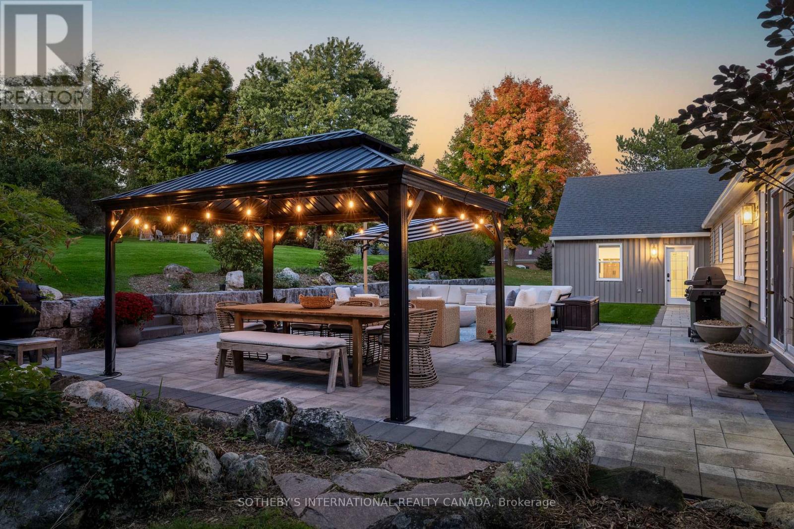 331 Wheelihan Way, Milton, Ontario  L0P 0A1 - Photo 43 - W12974302