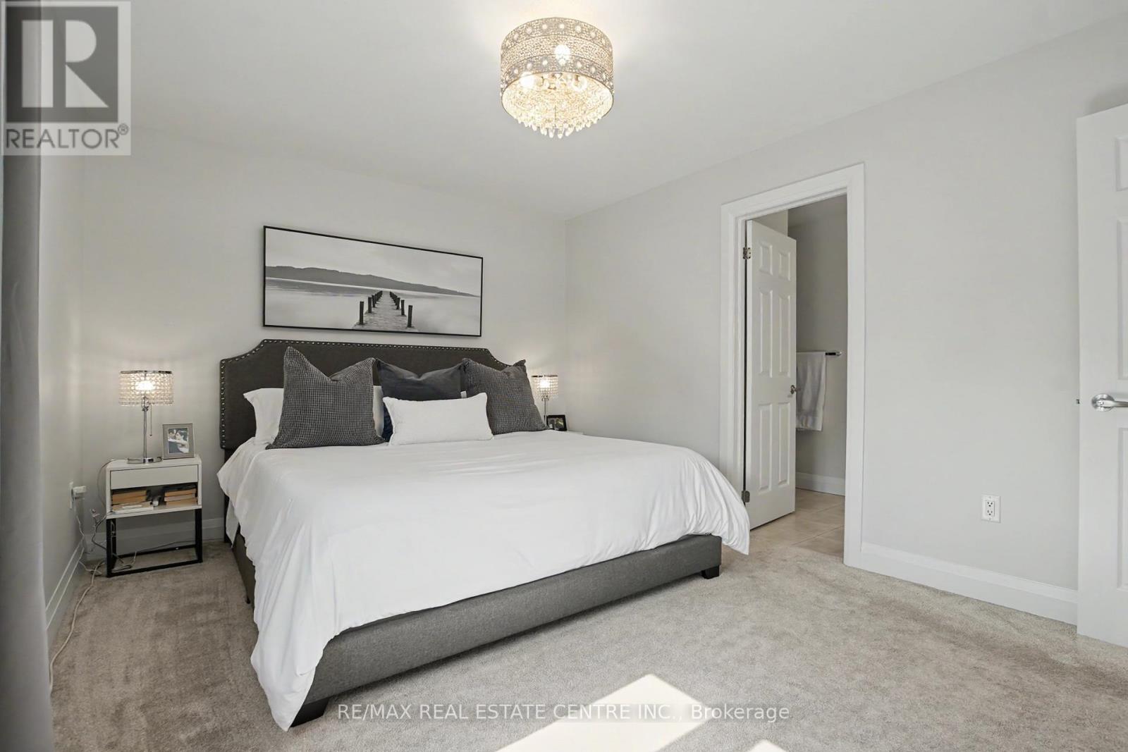 940 Clark Boulevard, Milton, Ontario  L9T 6P6 - Photo 19 - W12974318