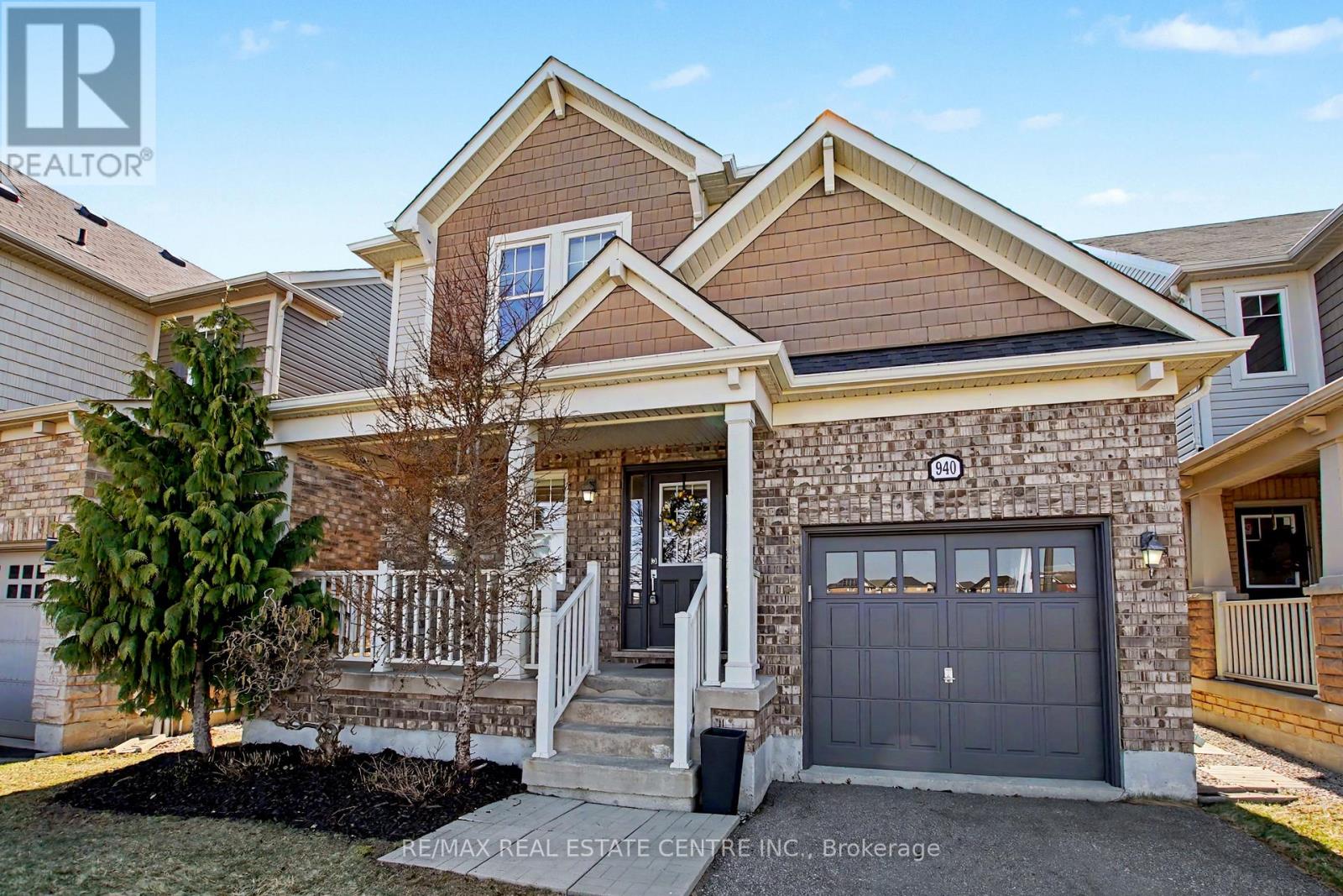 940 Clark Boulevard, Milton, Ontario  L9T 6P6 - Photo 3 - W12974318