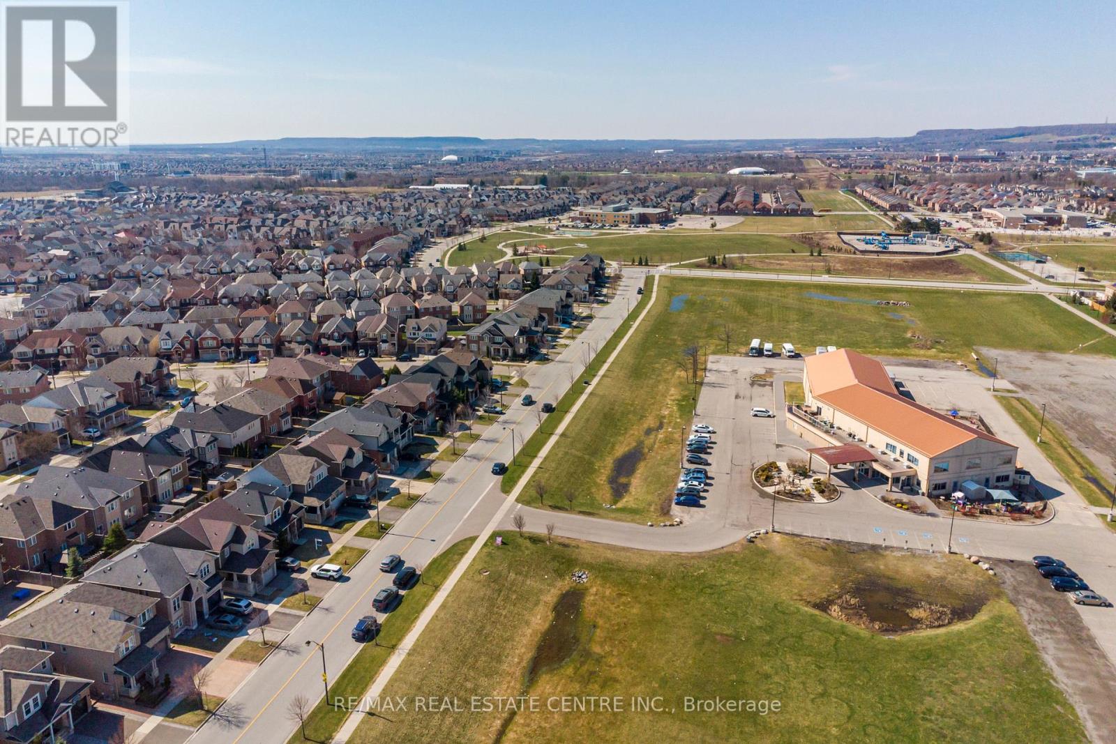 940 Clark Boulevard, Milton, Ontario  L9T 6P6 - Photo 40 - W12974318