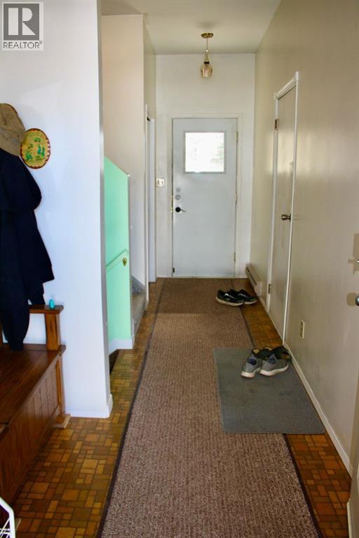 #25 4th Avenue E, Neilburg, Saskatchewan  S0M 2C0 - Photo 7 - A2300110