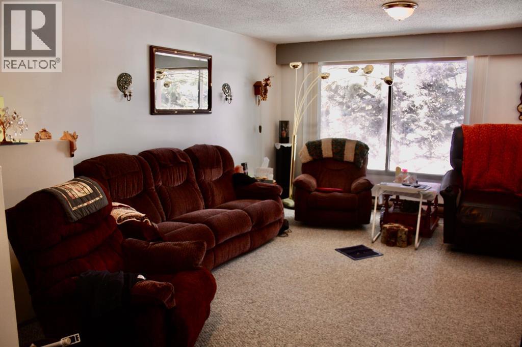 #25 4th Avenue E, Neilburg, Saskatchewan  S0M 2C0 - Photo 9 - A2300110