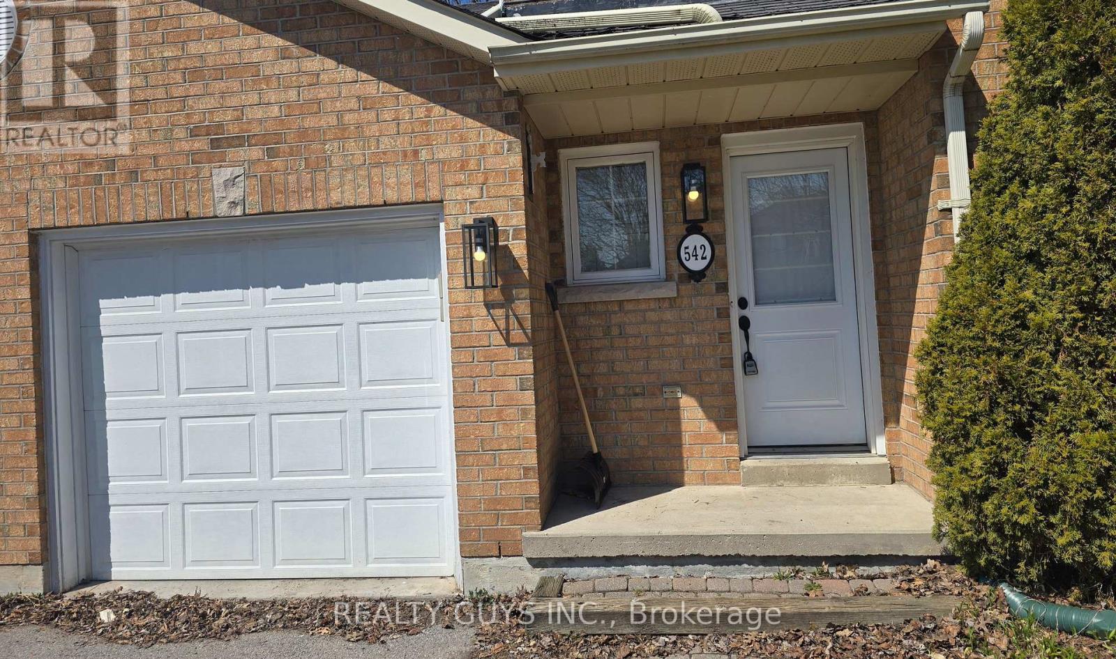 542 Westman Avenue, Peterborough, Ontario  K9K 2E6 - Photo 3 - X12907144