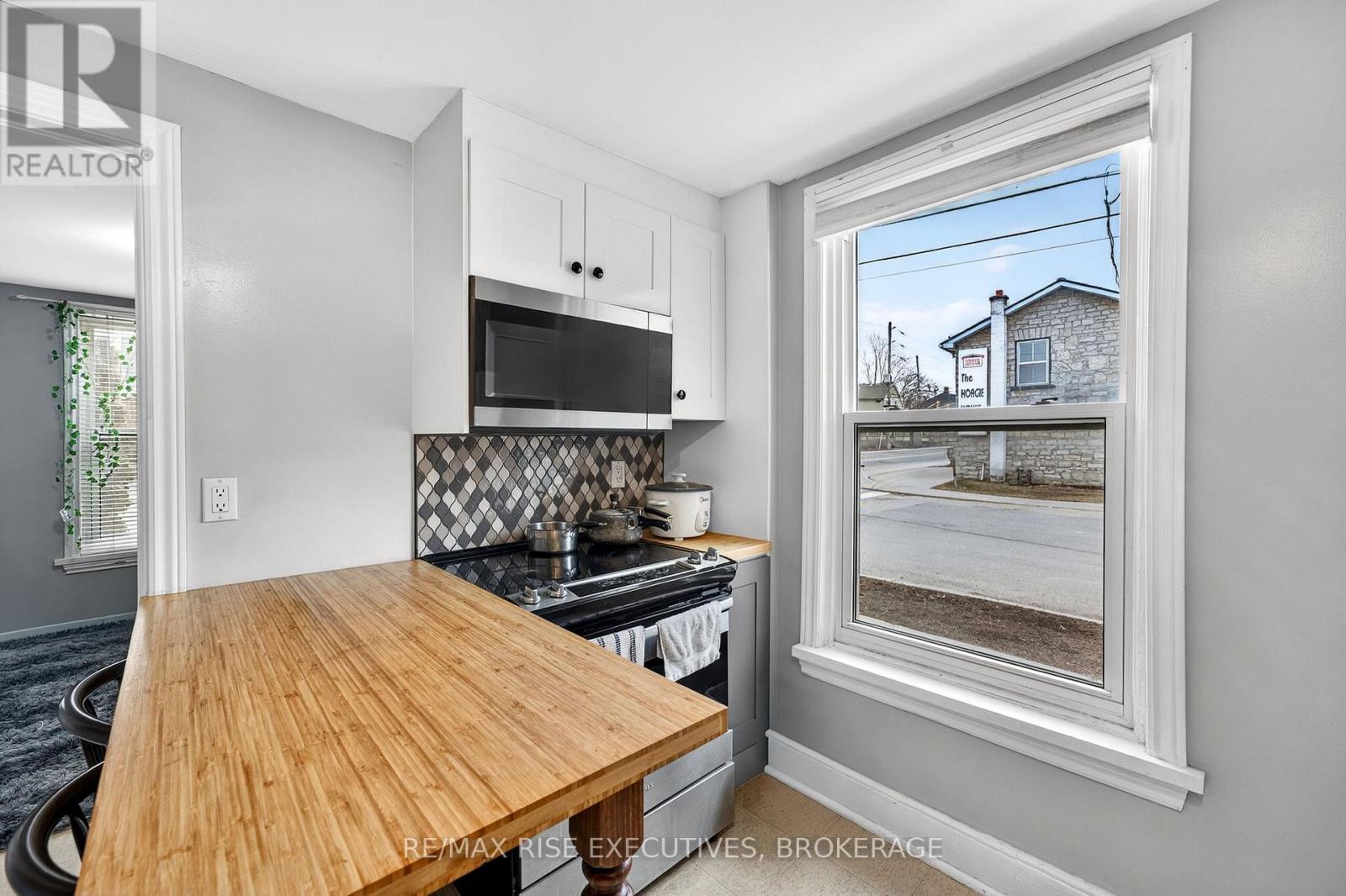 390 Division Street, Kingston, Ontario  K7K 4A7 - Photo 8 - X12972952