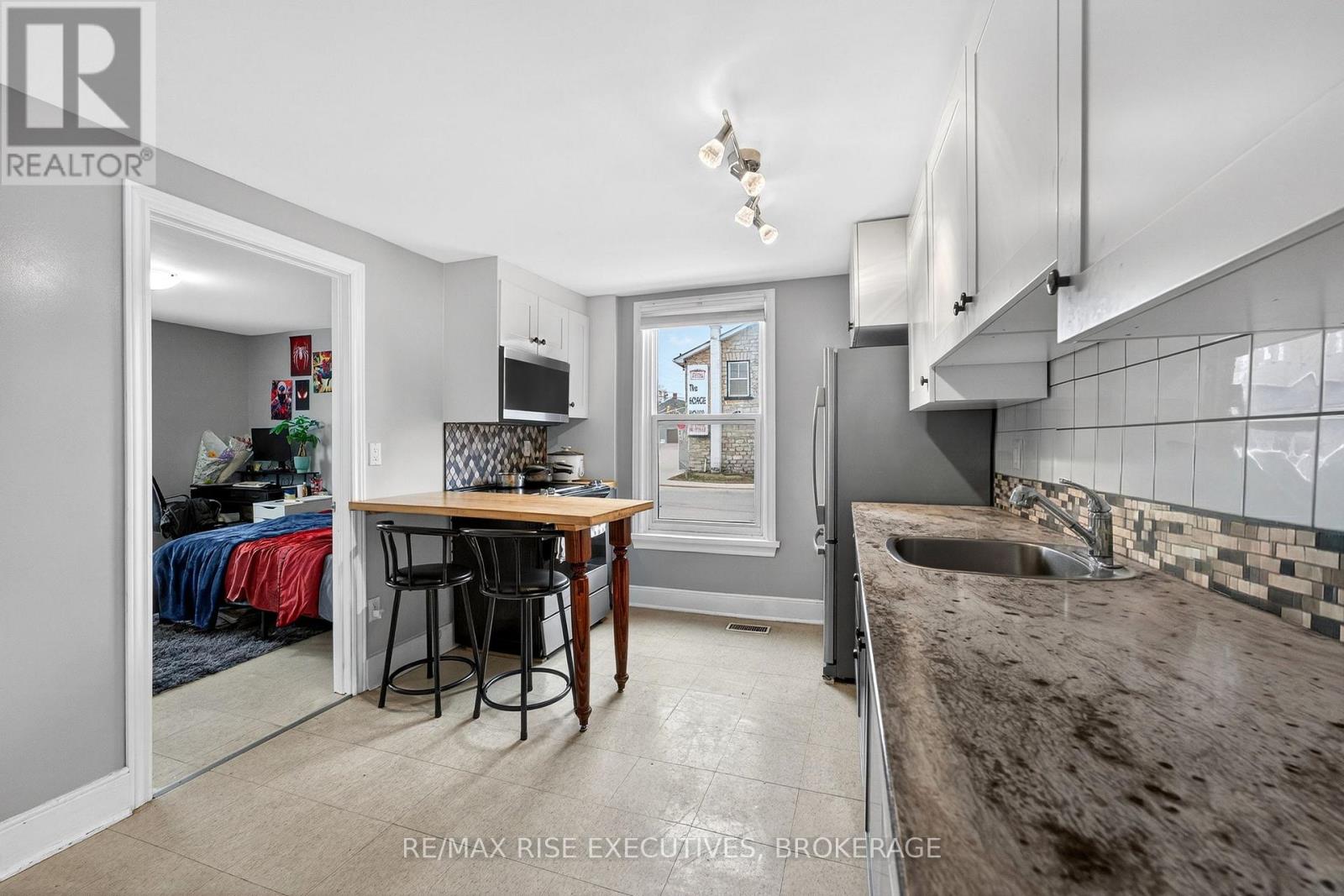 390 Division Street, Kingston, Ontario  K7K 4A7 - Photo 6 - X12972952