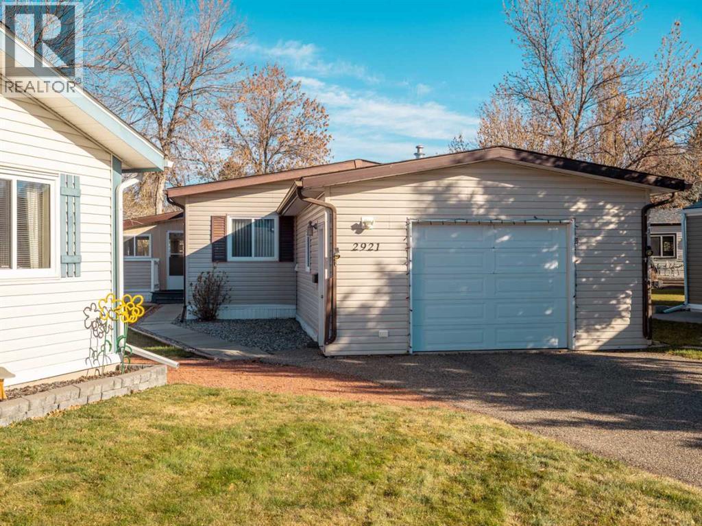 2921 31 Avenue S, Lethbridge, Alberta  T1K 6S6 - Photo 3 - A2269482