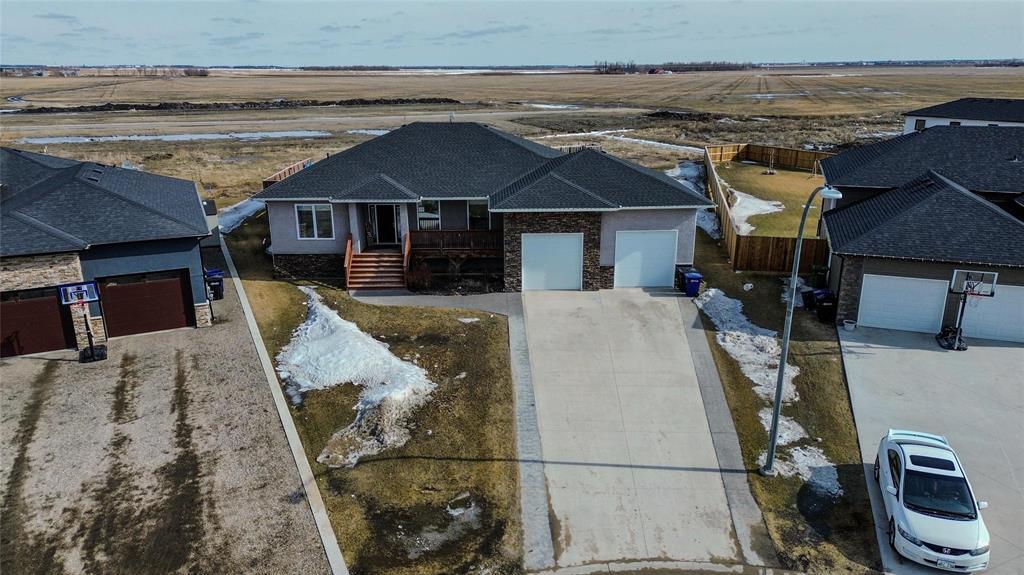 71 Evergreen Avenue, Mitchell, Manitoba  R5G 1H1 - Photo 0 - 202602772