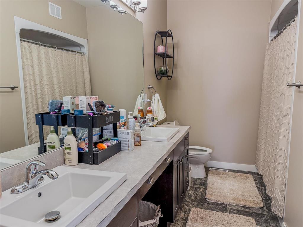 71 Evergreen Avenue, Mitchell, Manitoba  R5G 1H1 - Photo 9 - 202602772