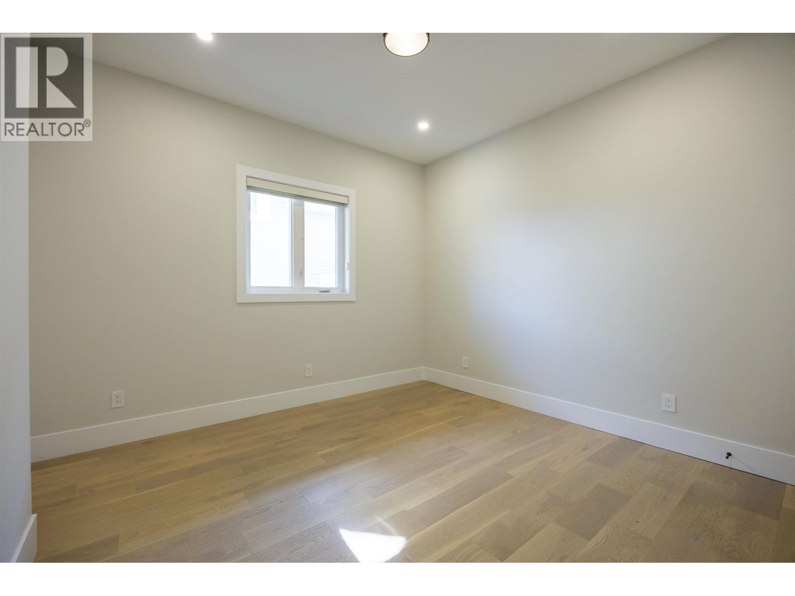 8093 14th Avenue, Burnaby, British Columbia  V3N 2B5 - Photo 7 - R3109059