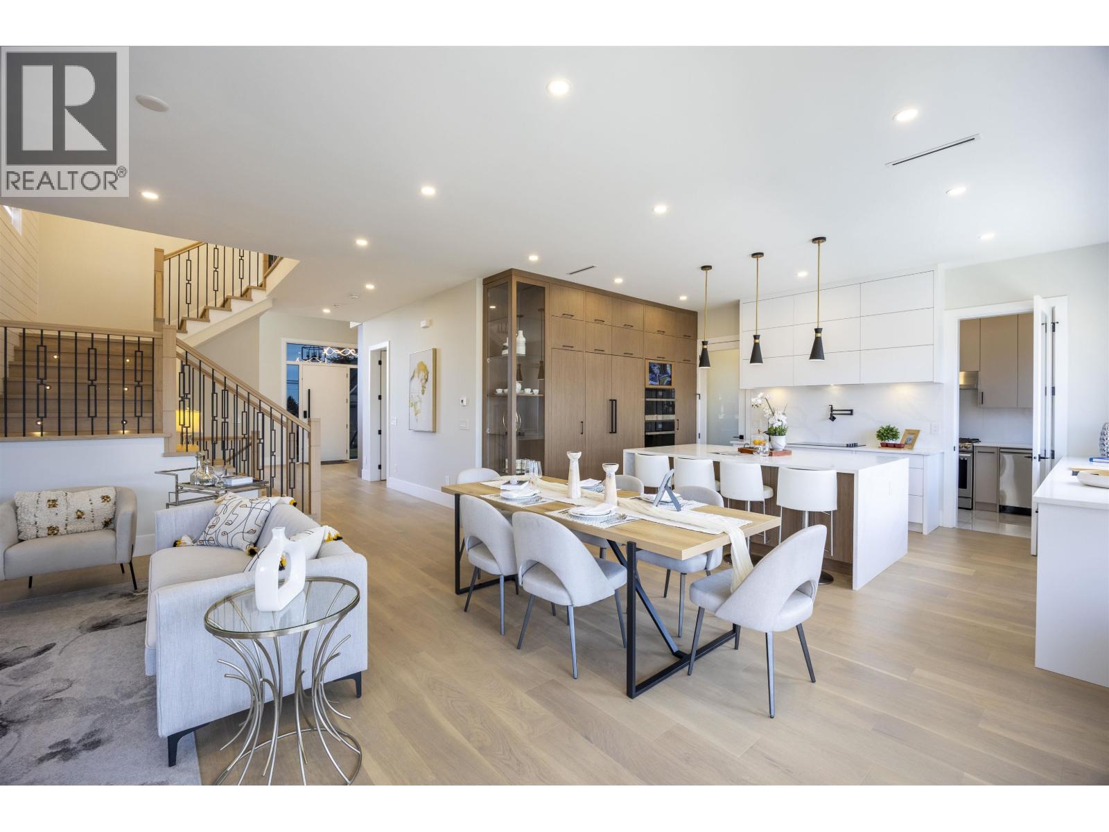 8093 14th Avenue, Burnaby, British Columbia  V3N 2B5 - Photo 13 - R3109059