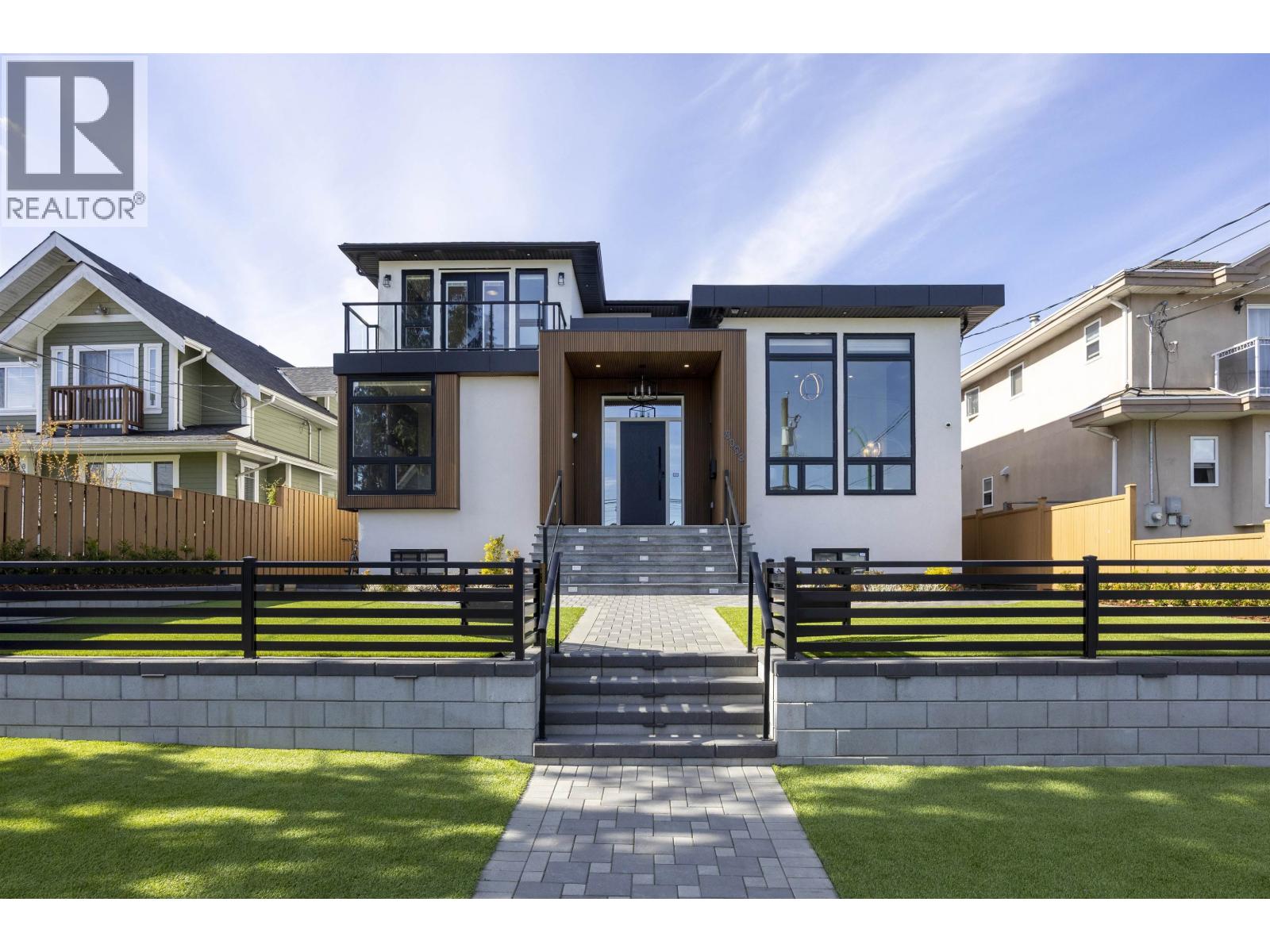 8093 14TH AVENUE, Burnaby, British Columbia