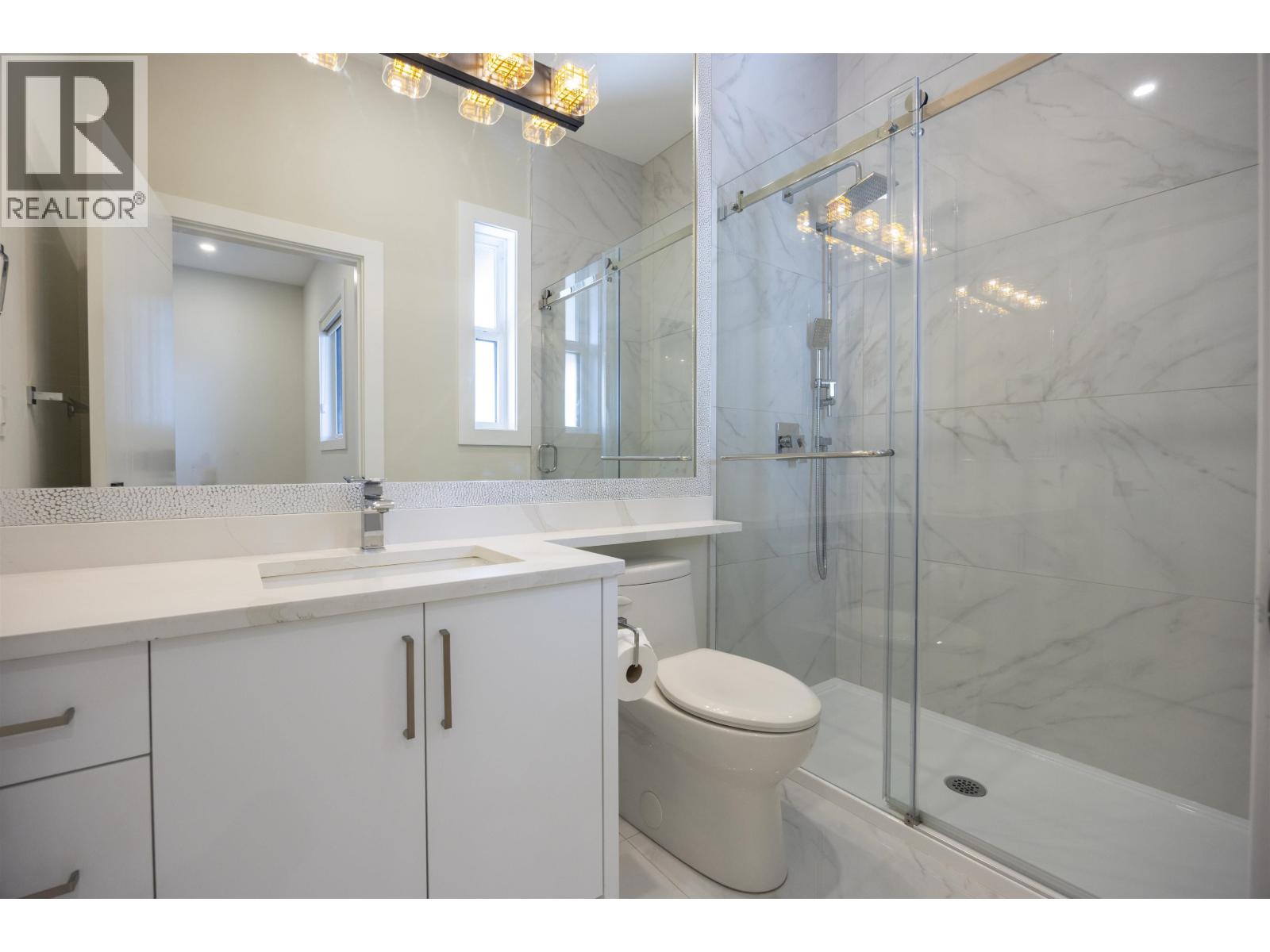 8093 14th Avenue, Burnaby, British Columbia  V3N 2B5 - Photo 8 - R3109059