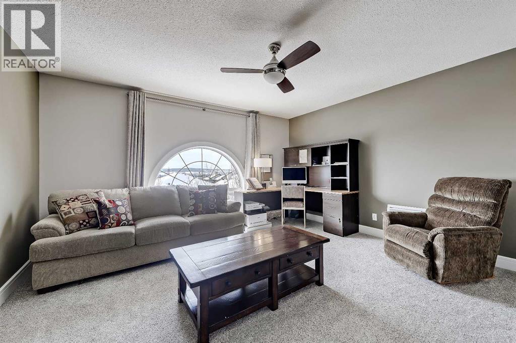 42 Tuscarora Way NW, Calgary, Alberta  T3L 2G9 - Photo 18 - A2298489