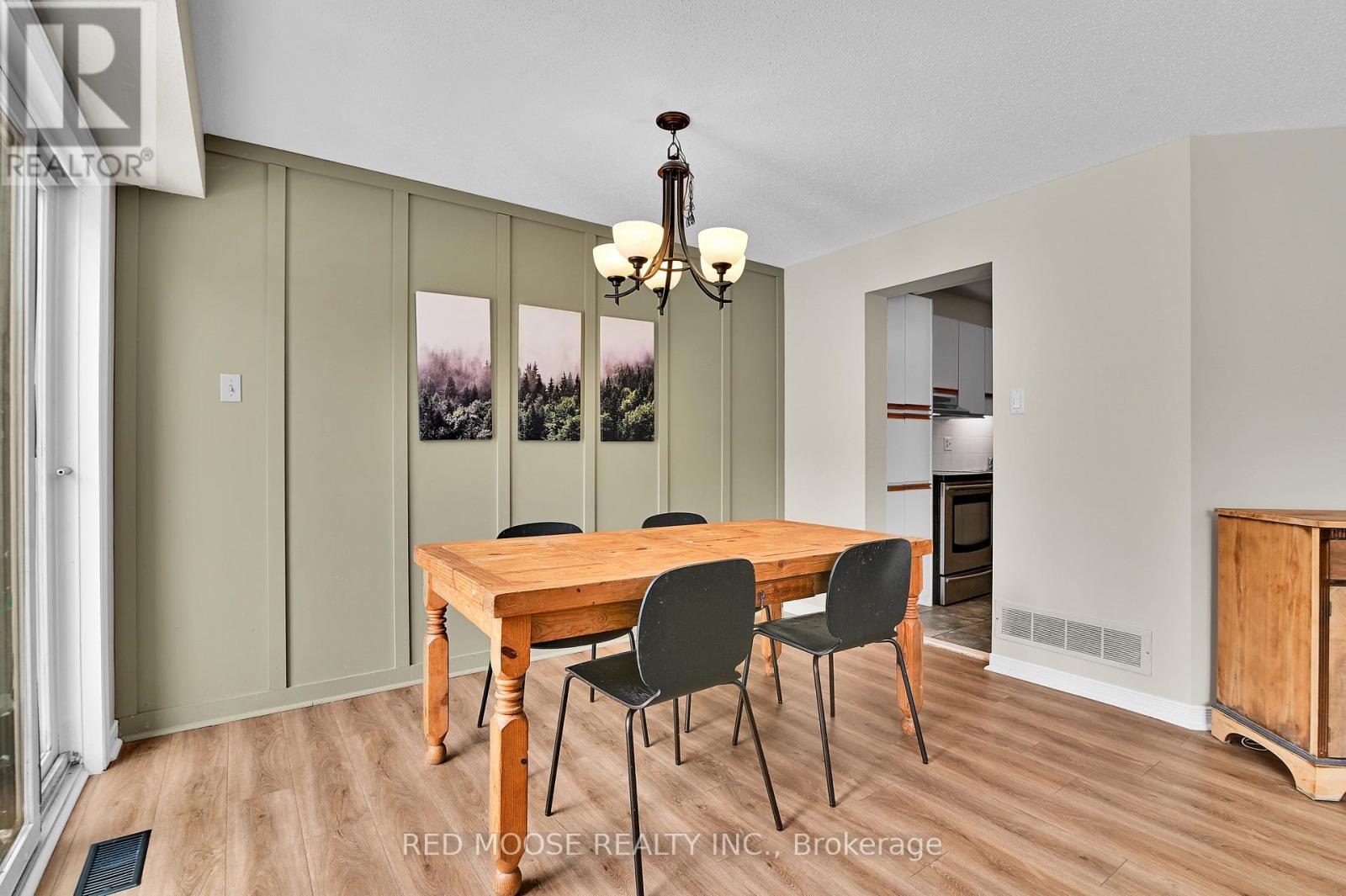 12 Willwood Crescent, Ottawa, Ontario  K2J 4B2 - Photo 9 - X12974348