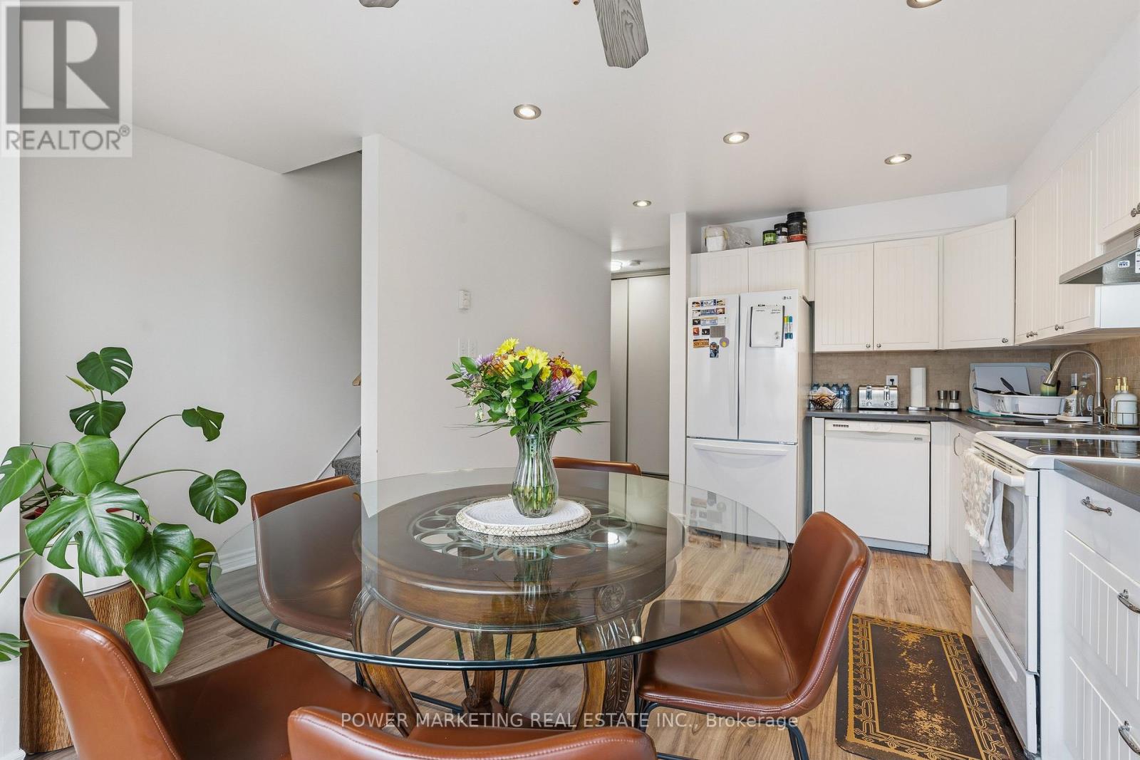 160 Rushford Private, Ottawa, Ontario  K1T 3C8 - Photo 8 - X12974380