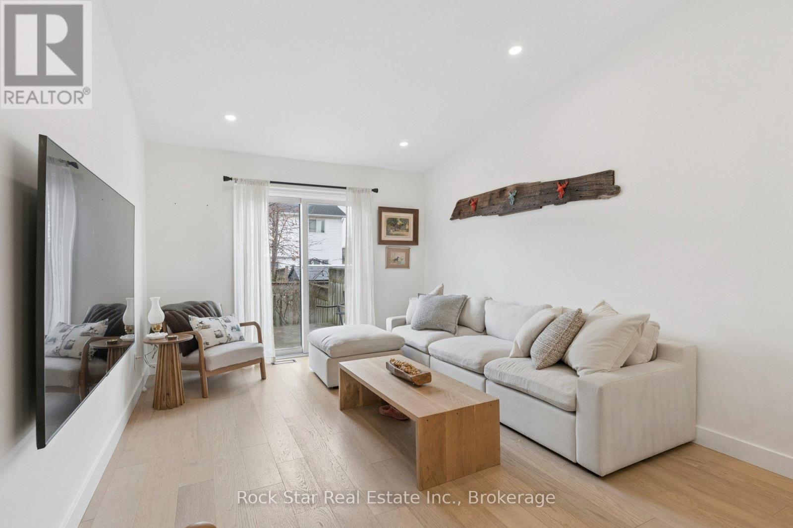 4467 Michael Avenue, Lincoln, Ontario  L3J 0E2 - Photo 4 - X12974346