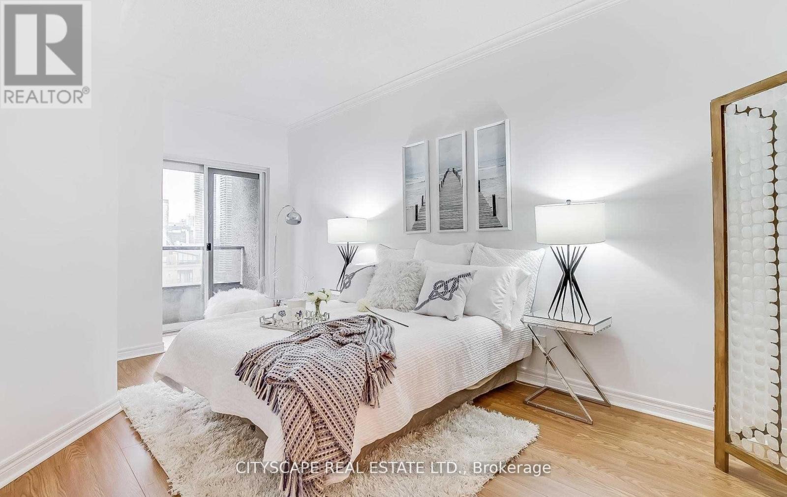 Lph8 - 55 Bloor Street E, Toronto, Ontario  M4W 3W6 - Photo 19 - C12974366