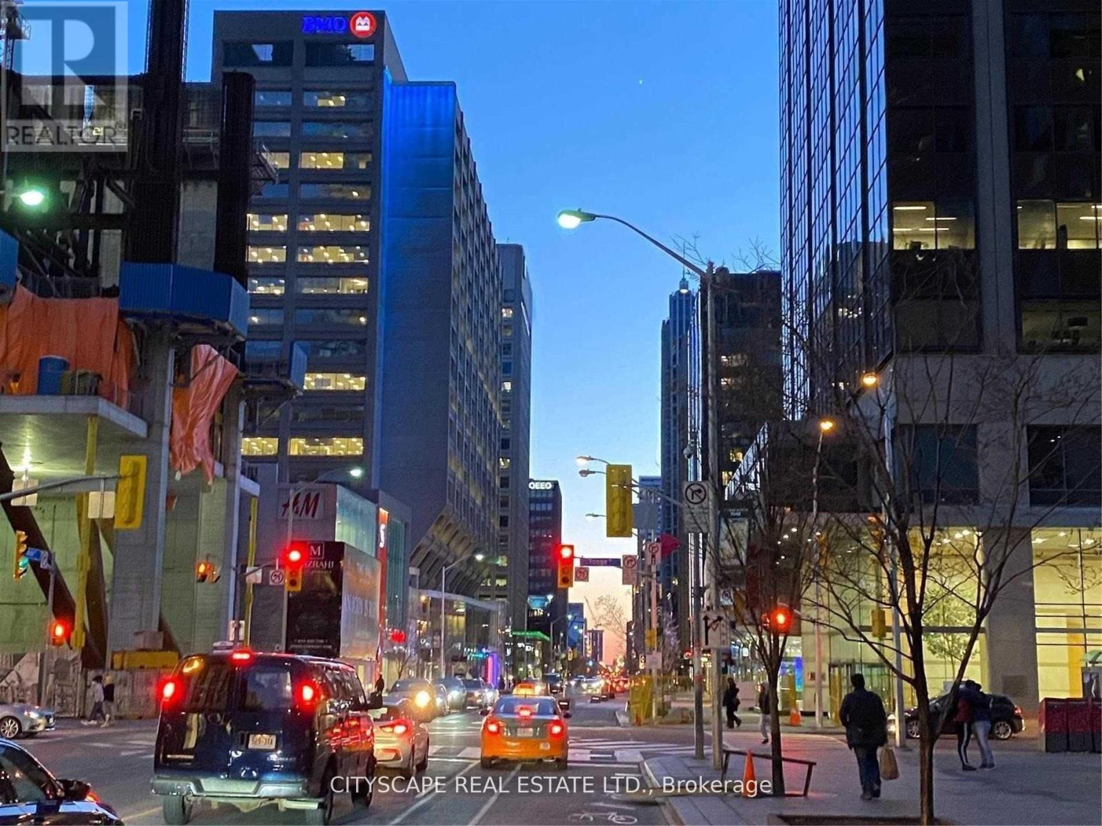 Lph8 - 55 Bloor Street E, Toronto, Ontario  M4W 3W6 - Photo 31 - C12974366