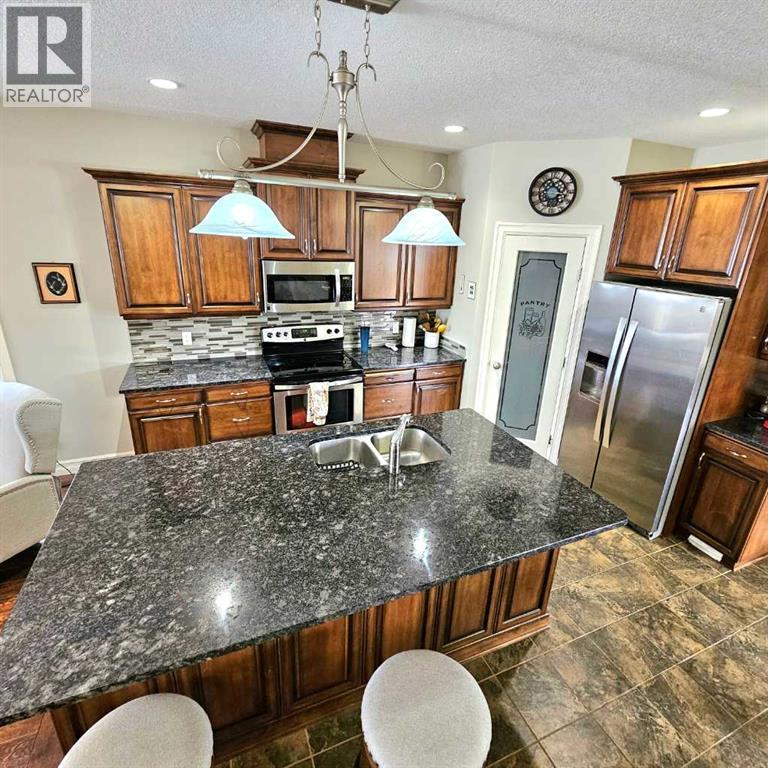 307 Highland Way, Lac La Biche, Alberta T0A 2C0 - Photo 9 - A2299005