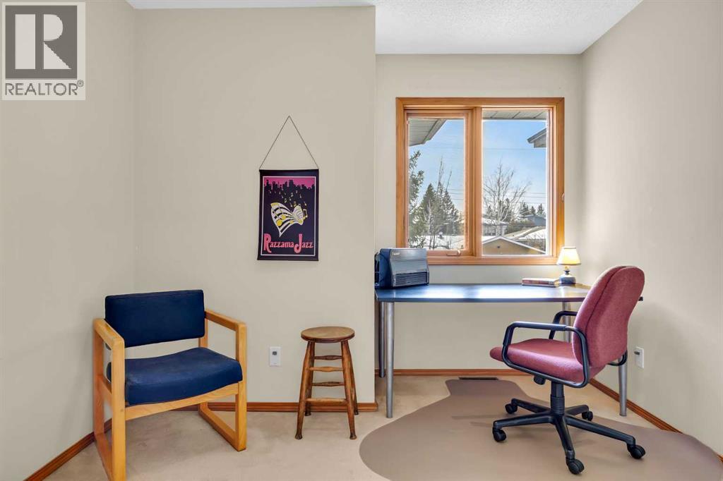 527 25 Avenue NE, Calgary, Alberta  T2E 1Y6 - Photo 32 - A2299491