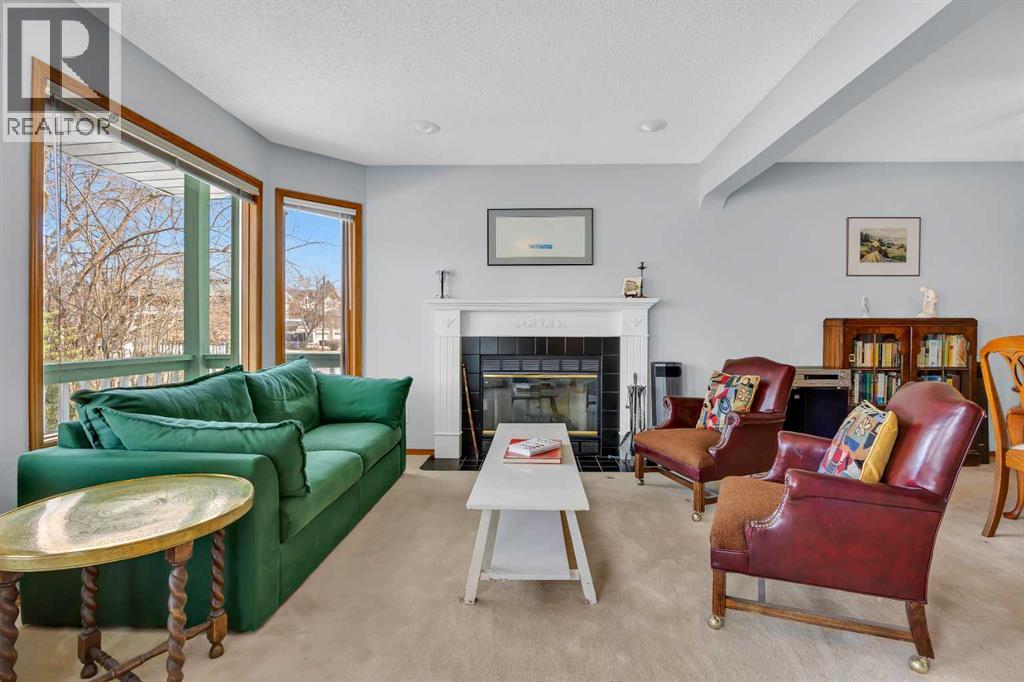 527 25 Avenue NE, Calgary, Alberta  T2E 1Y6 - Photo 5 - A2299491