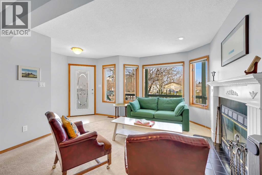 527 25 Avenue NE, Calgary, Alberta  T2E 1Y6 - Photo 9 - A2299491