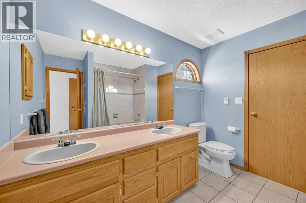 527 25 Avenue NE, Calgary, Alberta  T2E 1Y6 - Photo 37 - A2299491