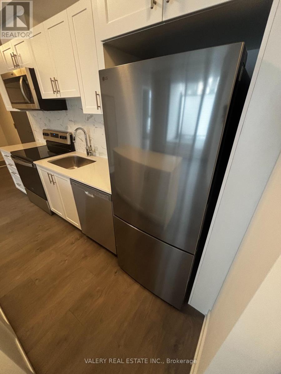 406 - 705 Davis Drive, Newmarket, Ontario  L3Y 0J1 - Photo 10 - N12974334