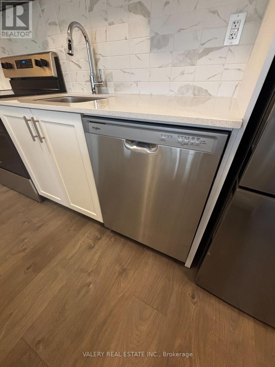 406 - 705 Davis Drive, Newmarket, Ontario  L3Y 0J1 - Photo 11 - N12974334