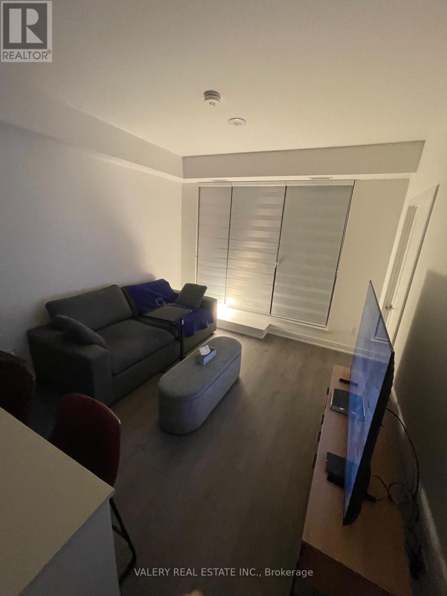 406 - 705 Davis Drive, Newmarket, Ontario  L3Y 0J1 - Photo 4 - N12974334