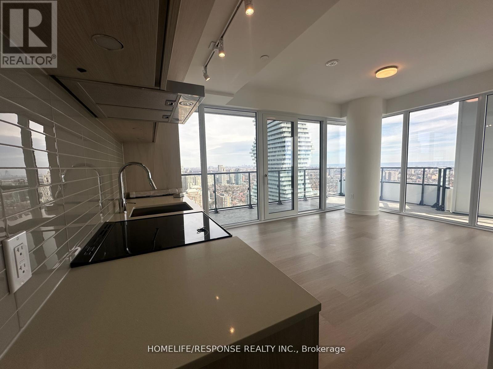 3808 - 448 Burnhamthorpe Road W, Mississauga, Ontario  L5B 4M6 - Photo 11 - W12974332