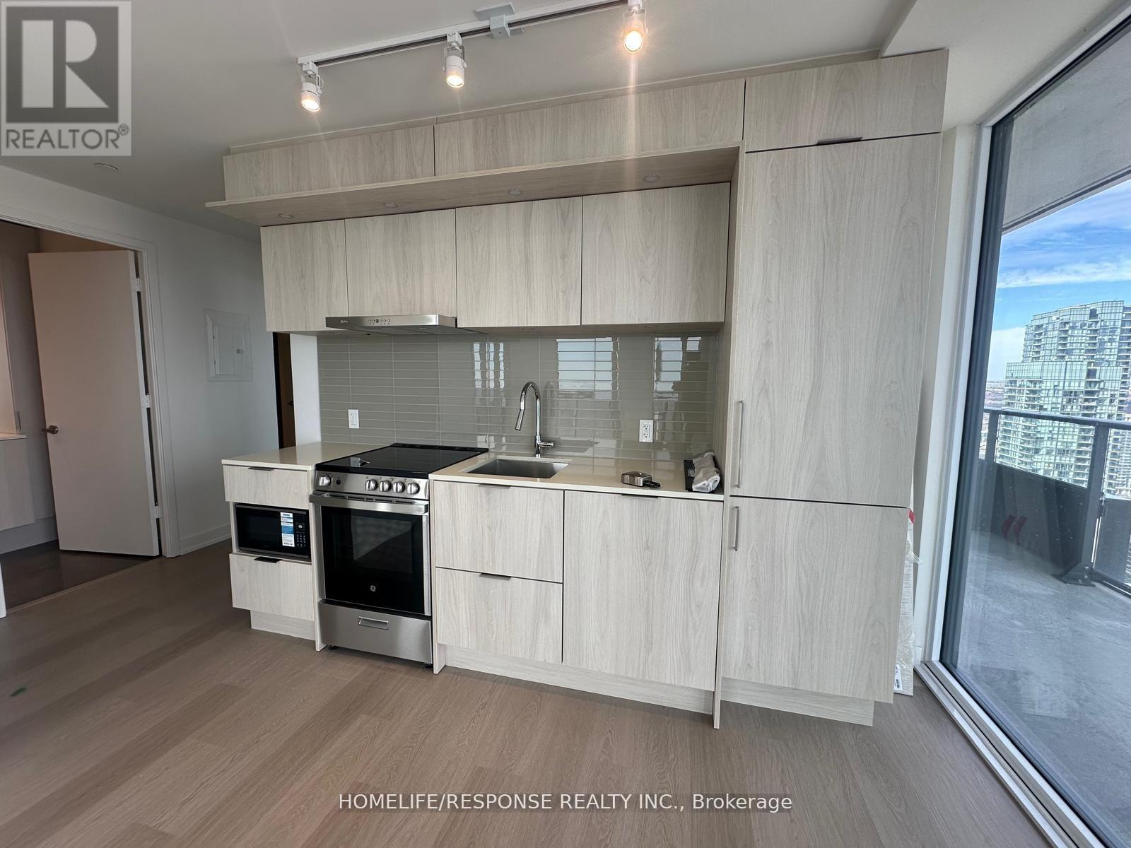 3808 - 448 Burnhamthorpe Road W, Mississauga, Ontario  L5B 4M6 - Photo 19 - W12974332