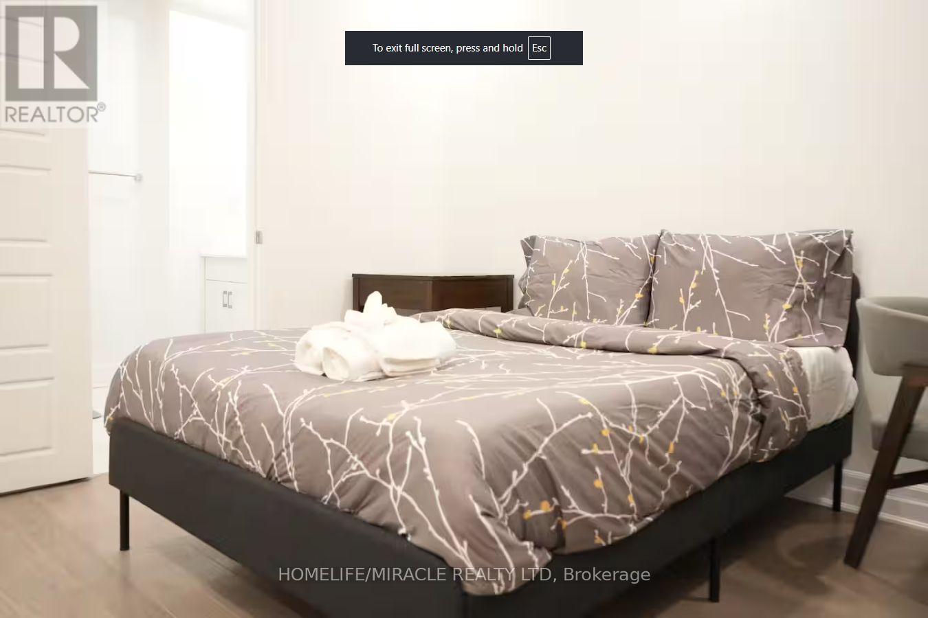 3030 John Mckay Boulevard, Oakville, Ontario  L6H 7H5 - Photo 6 - W12974368