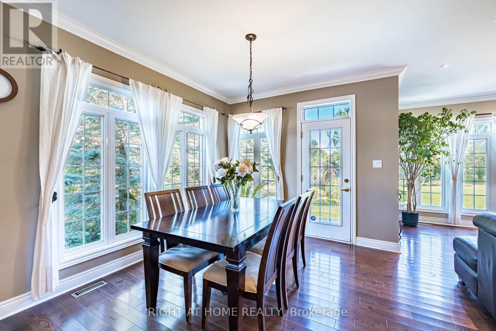 11150 Menzies Court, Milton, Ontario  L0P 1B0 - Photo 21 - W12974390