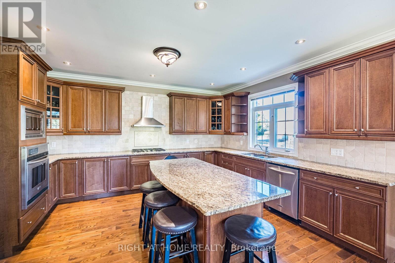 11150 Menzies Court, Milton, Ontario  L0P 1B0 - Photo 24 - W12974390