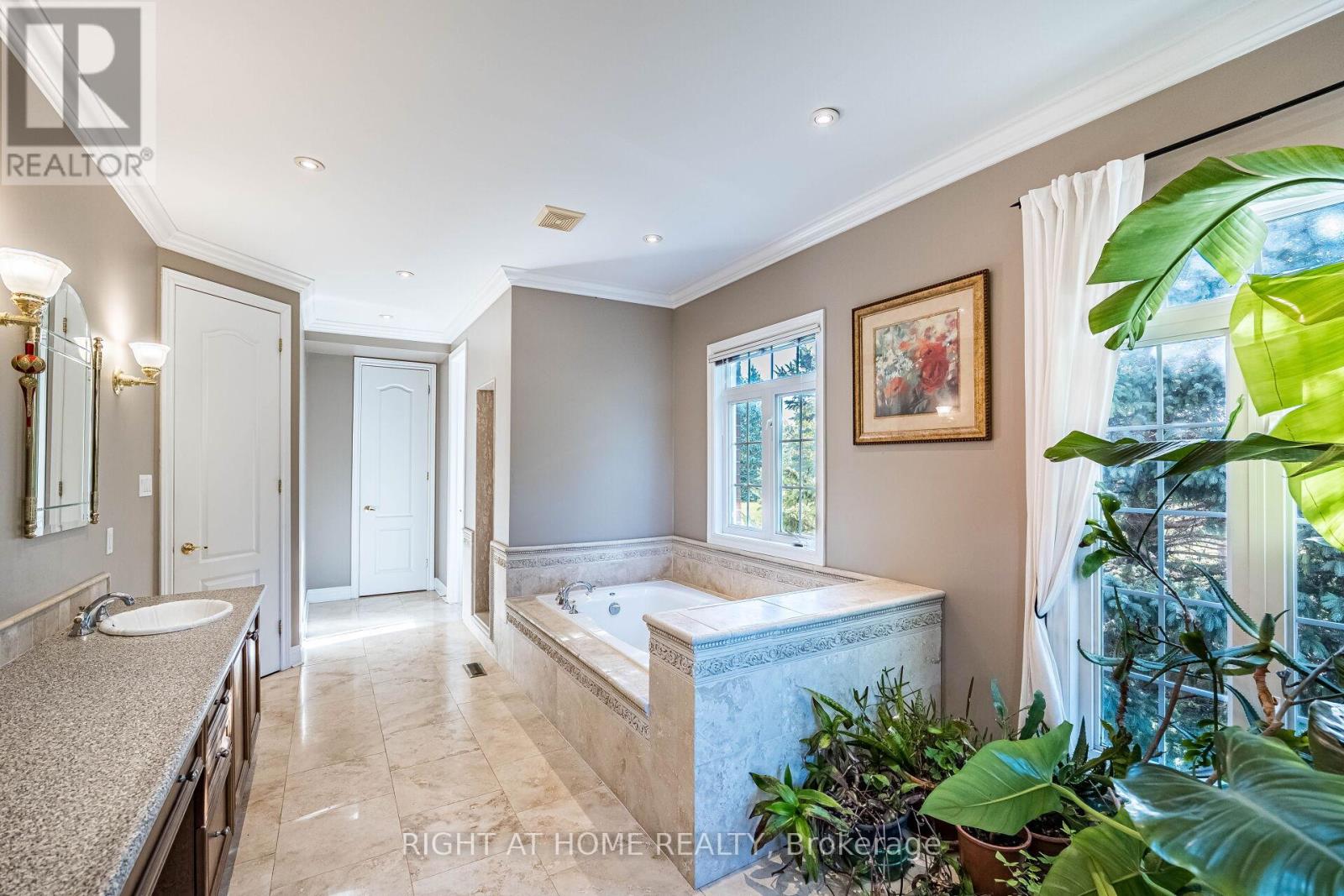 11150 Menzies Court, Milton, Ontario  L0P 1B0 - Photo 33 - W12974390