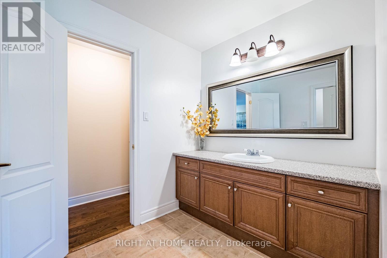 11150 Menzies Court, Milton, Ontario  L0P 1B0 - Photo 39 - W12974390