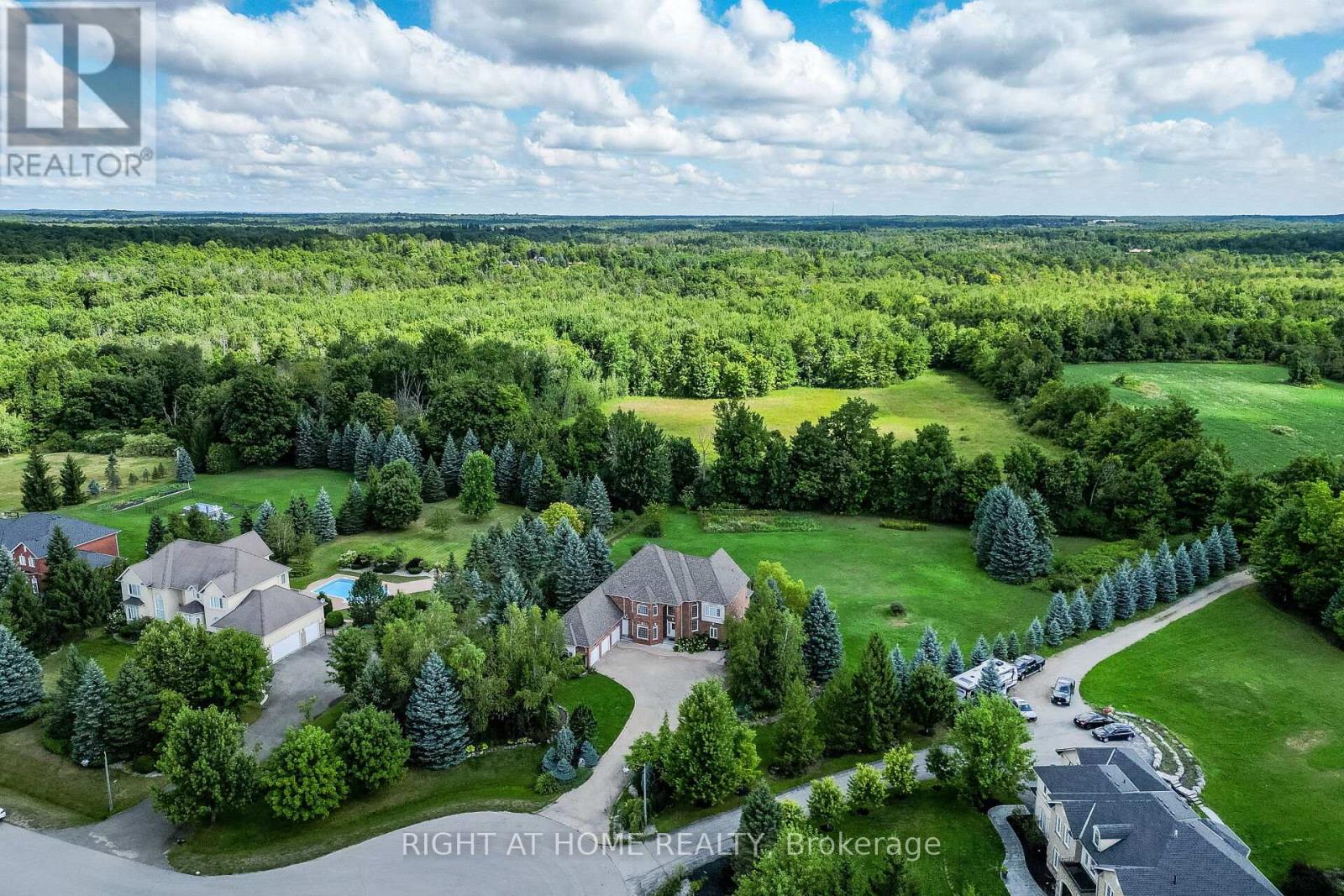 11150 Menzies Court, Milton, Ontario  L0P 1B0 - Photo 5 - W12974390