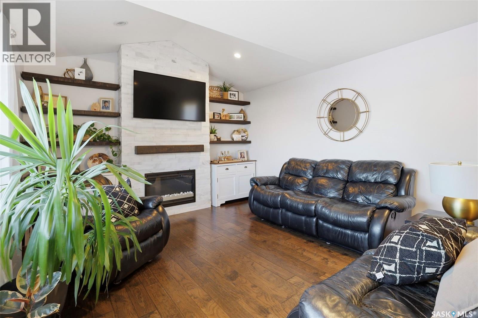 207 5th Avenue, Aberdeen, Saskatchewan  S0K 0A0 - Photo 13 - SK032420