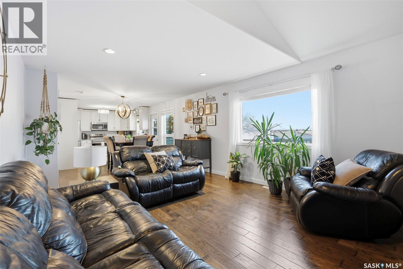 207 5th Avenue, Aberdeen, Saskatchewan  S0K 0A0 - Photo 14 - SK032420